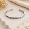 Pulsera personalizada mate plateado con grabado en acero inoxidable